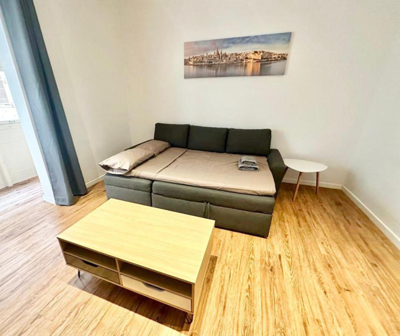 Central And Modern Valletta Flat 외부 사진